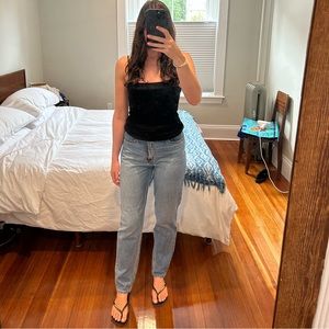 Levi’s 80s mom jeans